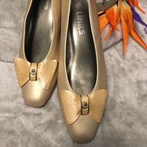 Links Gold Bow Trimmmed Shoes